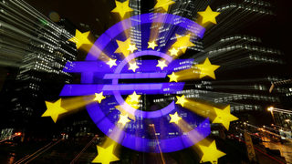 Неспособна политически да завърши банковия съюз, еврозоната върви назад