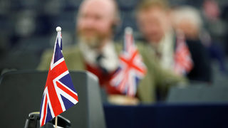 Европарламентът прие спешни мерки за ограничаване на ефекта от Брекзит без сделка