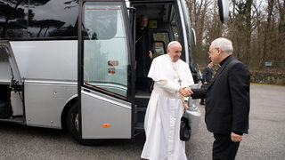 Заработи интернет страницата за посещението на папата в България