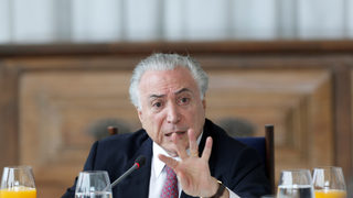 Бившият бразилски президент <span class="highlight">Темер</span> е арестуван за корупция