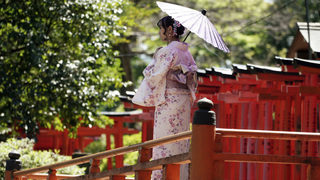 Япония излиза в безпрецедентна десетдневна почивка заради абдикацията на императора