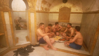 Фотогалерия: Клиентите се завръщат в обществените бани в Сирия