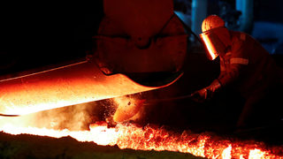 САЩ отмениха митата за внос на стомана от Мексико и Канада