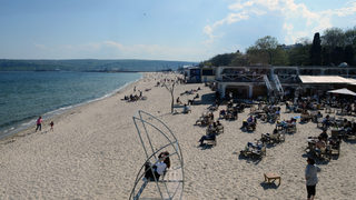 Туристическият бизнес разкритикува промените "хавлия върху дюните"