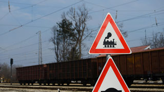 Четири компании искат да доставят нови локомотиви на БДЖ