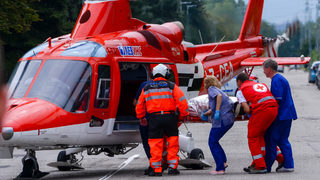 България ще опита да купи два медицински хеликоптера с европари