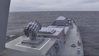 Руска подводница стреля с крилати ракети в Черно море