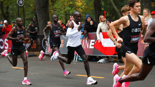 Как "бързите" маратонки предизвикаха вълнения покрай рекордите в маратона