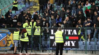 Девет души са задържани за расистки прояви на мача България-Англия