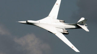 Руски стратегически бомбардировачи Ту-160 за първи път кацнаха в Южна Африка