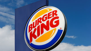 "Бъргър <span class="highlight">кинг</span>" пуска в Европа хамбургери с месо на растителна основа
