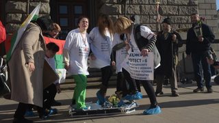 Протест с искане за нов модел за финансиране на болниците се състоя в София