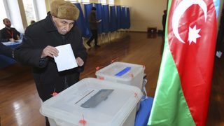Управляващите в Азербайджан получиха мнозинство в парламента
