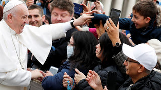 За великденския пост се откажете и от тролене, посъветва папата