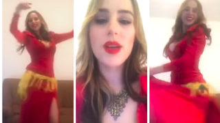 Екзотична танцьорка забавлява онлайн тунизийците в кризата