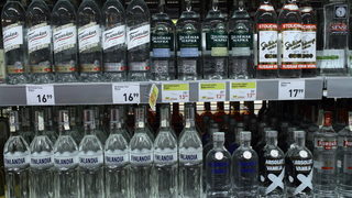 Руско министерство: Не препоръчваме водката да се ползва за дезинфекция