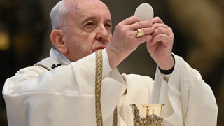 Клюките са напаст, по-лоша от коронавируса, предупреди папата