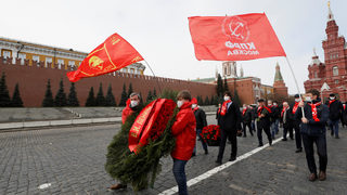 Комунисти почетоха <span class="highlight">Ленин</span> въпреки карантината в Москва