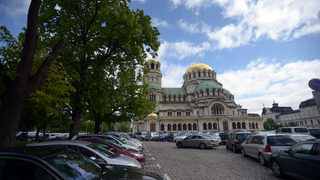 Столичният общински съвет премахна депутатския паркинг зад парламента