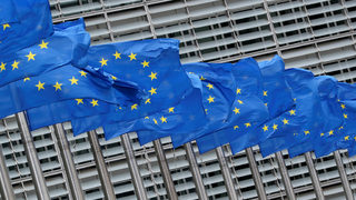 Лидерите от ЕС пак търсят решение за плана за помощи преди "есента на недоволството"