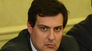 Петролната асоциация плаши със затваряне на данъчните <span class="highlight">складове</span>