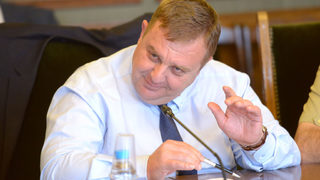 Каракачанов прочете евровъпросите към Борисов и Гешев като натиск срещу християнството