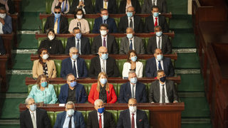 Парламентът на <span class="highlight">Тунис</span> избра кабинет за трети път от миналата година