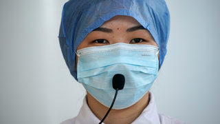 Коронавирусът по света: Поне 7 хил. медици са починали от вируса (хронология)
