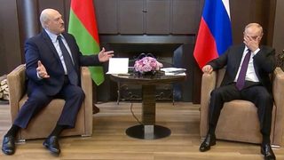 "Езикът на тялото е по-красноречив от руския" - как разговаряха Путин и Лукашенко