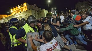Как се раздават обществени поръчки - български държавен служител за германски вестник