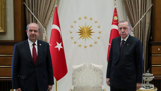 Обединението на <span class="highlight">Кипър</span> се отдалечи с нов президент в турската част, подкрепян от Ердоган