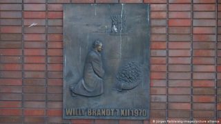 В Полша критикуват исторически жест на Вили Бранд