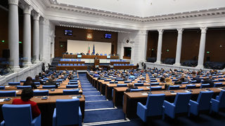 Парламентарният доклад за сделката с акции на ПИБ няма да отиде в прокуратурата