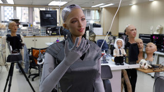 Фотогалерия: Роботът "София", който стана интернет звезда