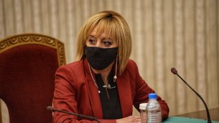 Мая Манолова: Нека изградим мнозинство на почтените, което да разгради пирамидата на диктатурата