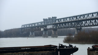 Пътната агенция обяви конкурс за проект за ремонта <span class="highlight">на</span> Дунав мост