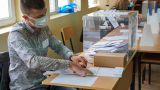 Гласувалите за партията на Слави Трифонов са били най-спонтанни в избора си