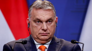 Орбан сложи ръка и на университетите и милиарди евро помощ за тях