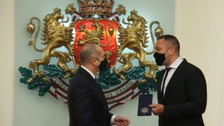 Румен Радев отличи спортисти с Почетния знак на президента