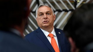 Орбан обеща референдум по закон, оспорван от ЕС