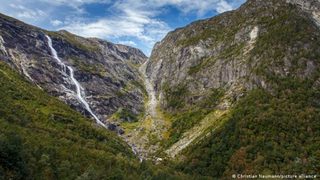 В Норвегия хем добиват нефт, хем опазват климата