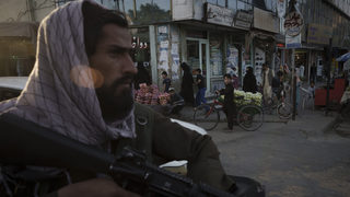 От джихада към реда - в Кабул талибаните прохождат като полицаи