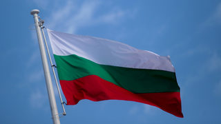 Вярата на българите в демокрацията и месиите