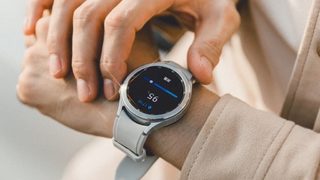 Samsung Galaxy Watch4 – не просто часовник, а умно устройство с биосензор и е-портфейл