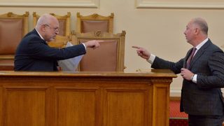 Минеков ще помоли в петък "най-любезно" ГЕРБ да освободи офисите си в НДК
