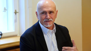 Кандидат за министър иска веднага да вдигне скоростта на влаковете