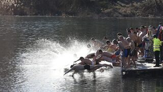 Фотогалерия: Богоявление при пролетни температури и зелен сертификат