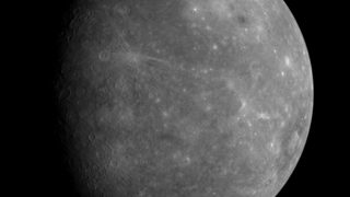 "Месинджър" разкри "тъмната страна" на горещия Меркурий 