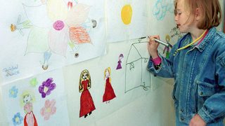 Изложба на детски рисунки <span class="highlight">в</span> галерия "Средец"