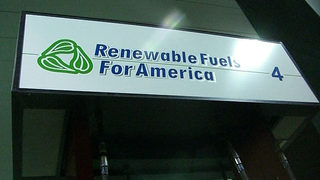 Евтиният петрол натиска производството на етанол в САЩ